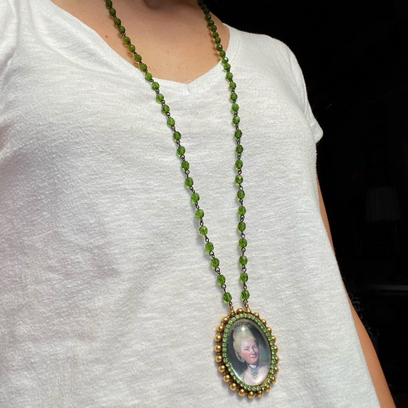 Fun Portrait Necklace - Picture 2 of 2